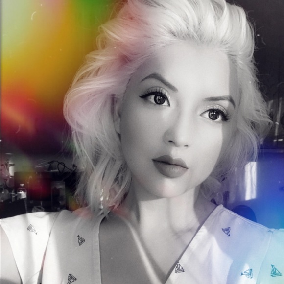 Meet your Posher, Christabel - Picture 5 of 8